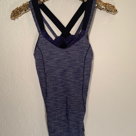 Lululemon Run For Gold Tank - Picture 2 of 4
